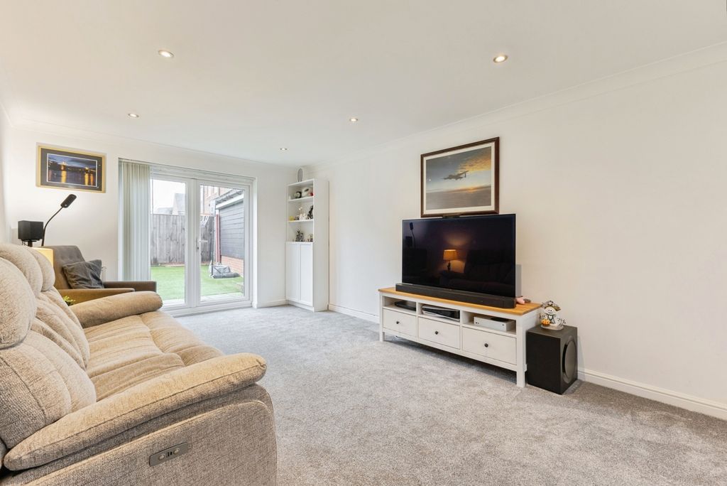 Property photo 2 of 27 Pbox-Img.Jpg