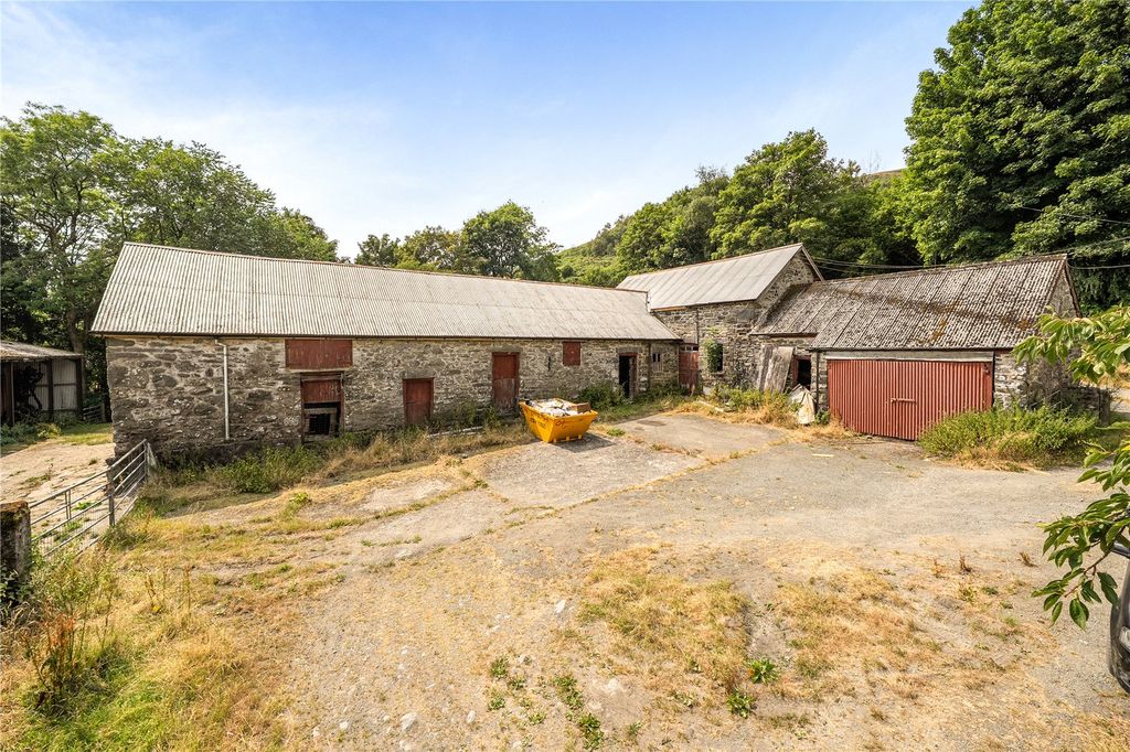 Property photo 3 of 54 Picture No. 06