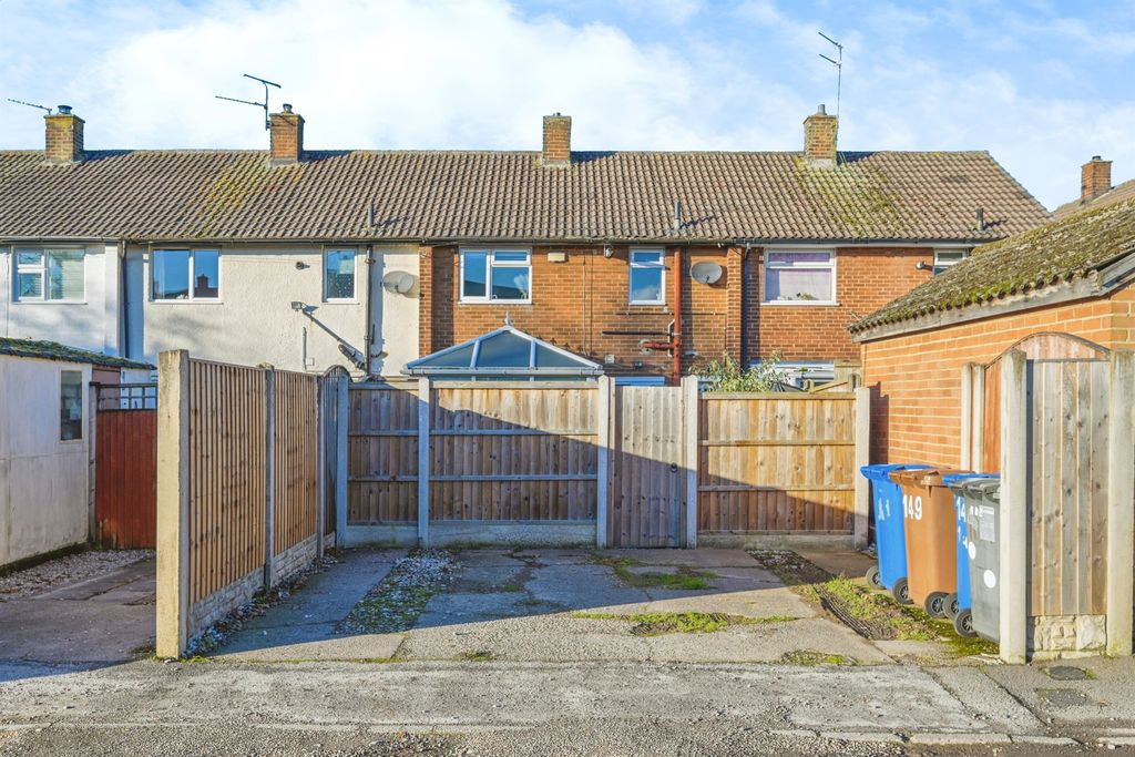 Property photo 2 of 17