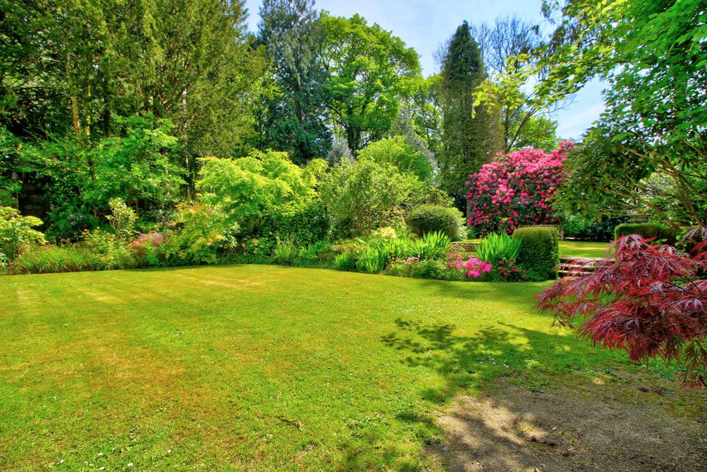 Property photo 2 of 66