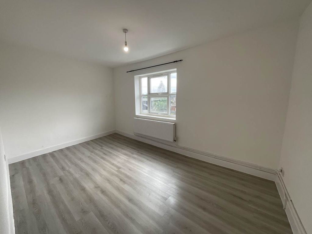 Property photo 3 of 4 Img_2834