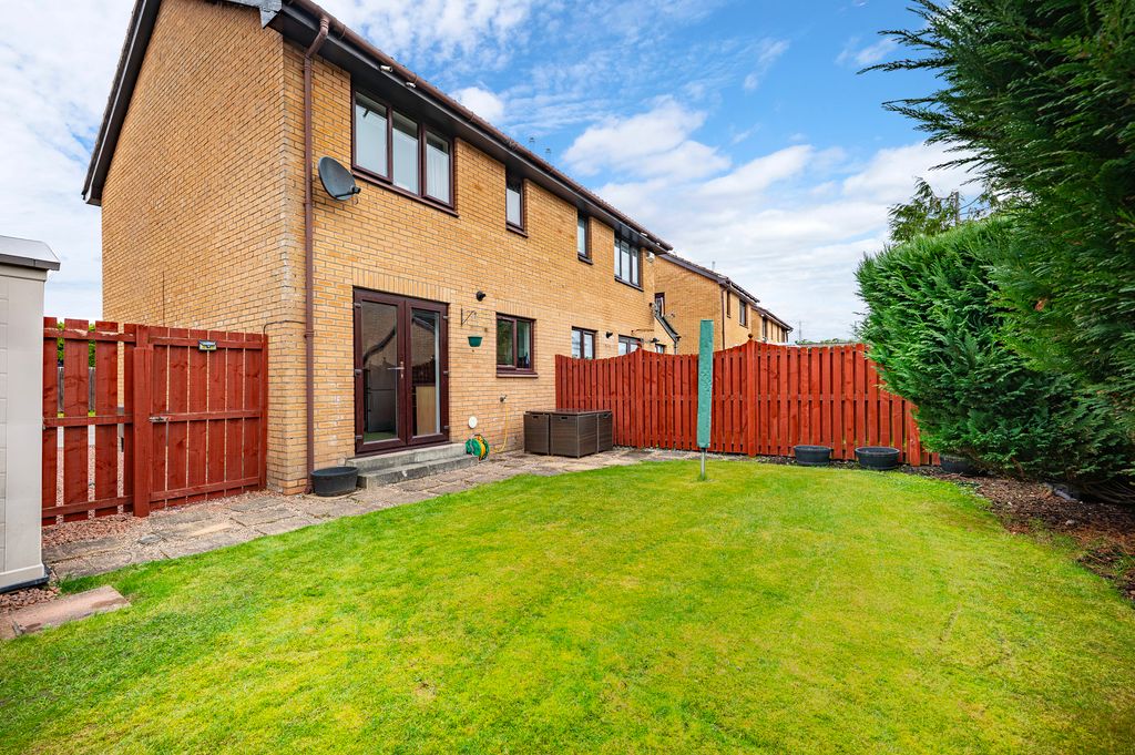 Property photo 2 of 33