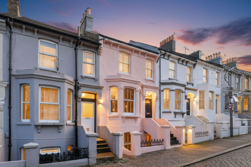 Property photo 1 of 29