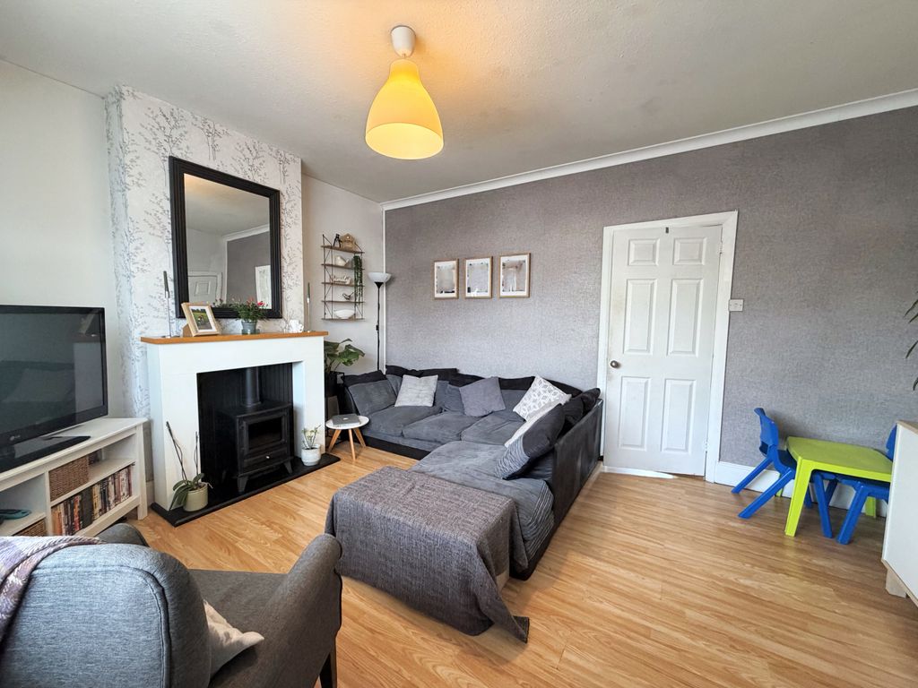 Property photo 2 of 17 F3767D78-E7C6-4B96-B2F7-09818004B1B6