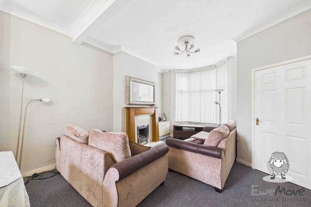 Property photo 2 of 9 3