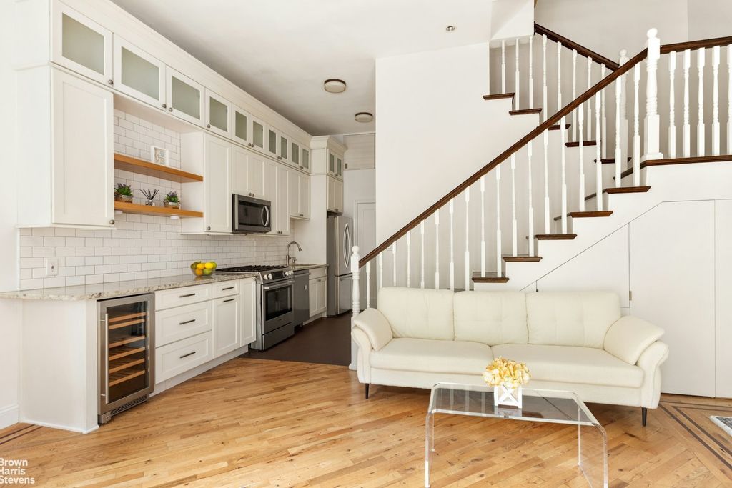 Property photo 3 of 13 <Alttext/>