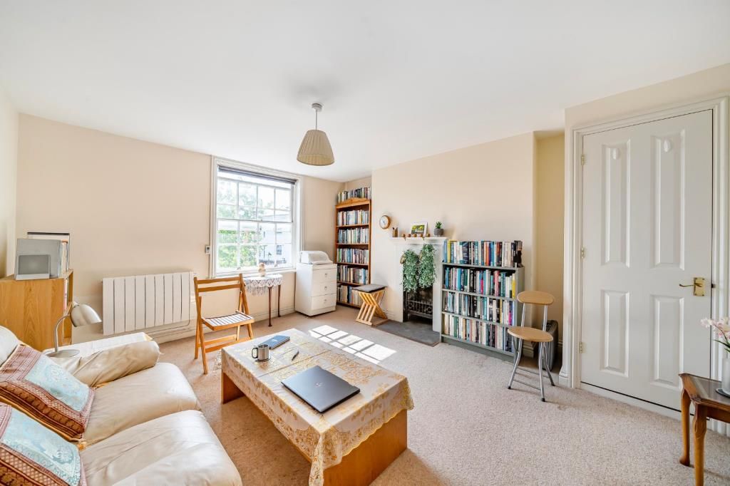 Property photo 2 of 10 Living Area