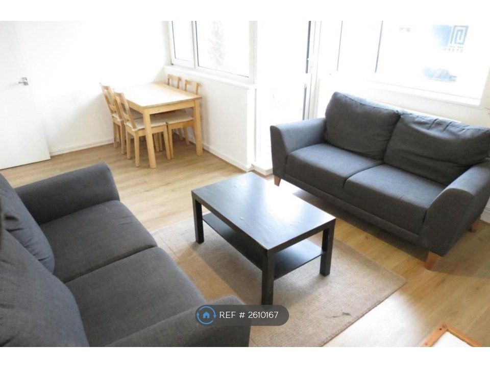 Property photo 2 of 8 Lounge