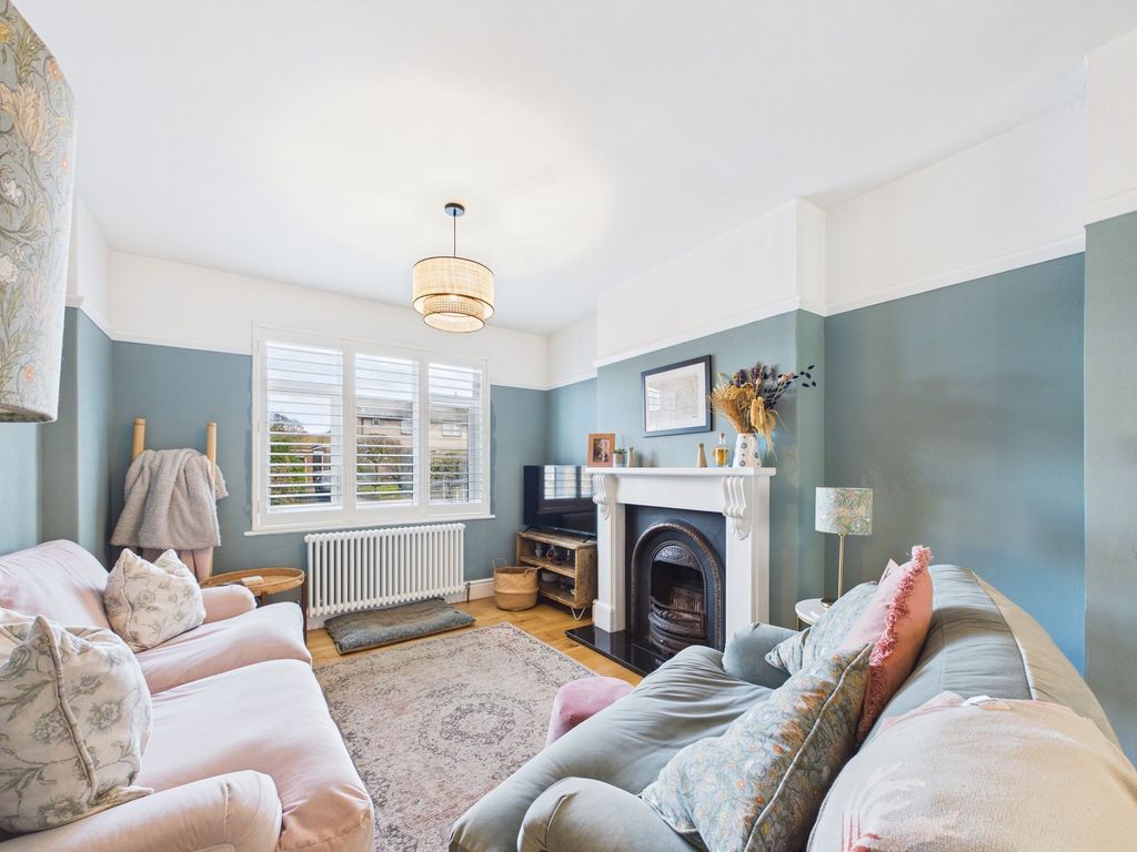 Property photo 3 of 44