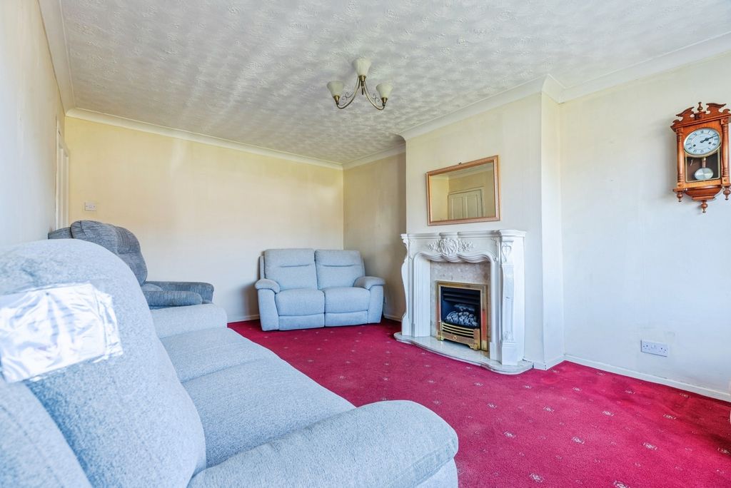 Property photo 3 of 13 Pbox-Img.Jpg