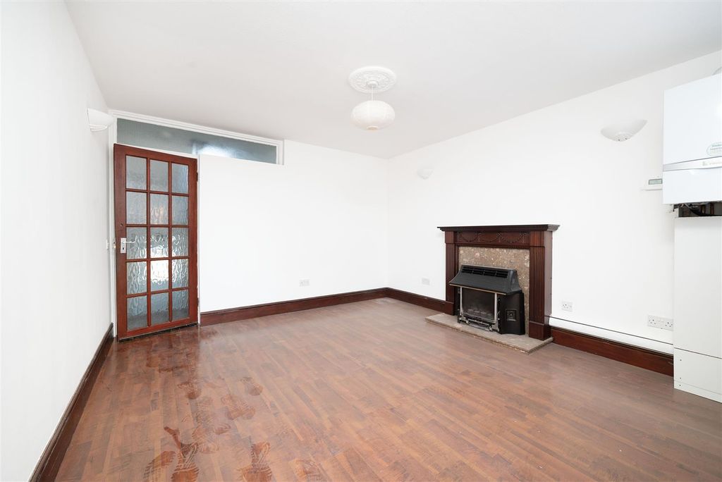 Property photo 3 of 14 P04.Jpg