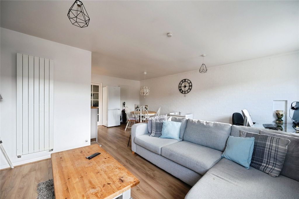 Property photo 3 of 15 Picture No. 20