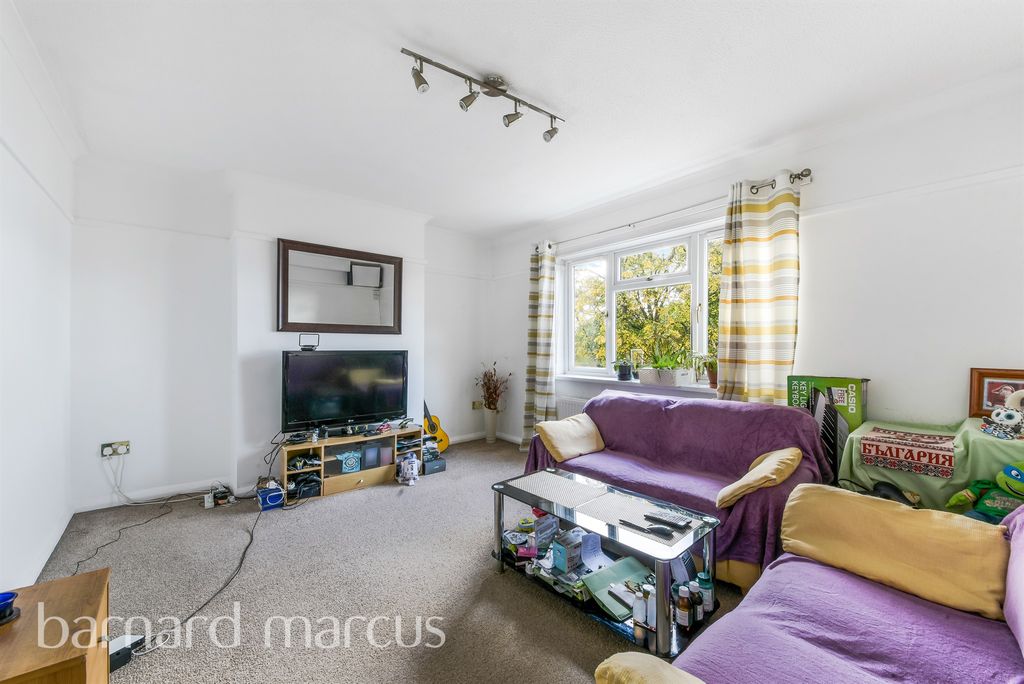 Property photo 3 of 9