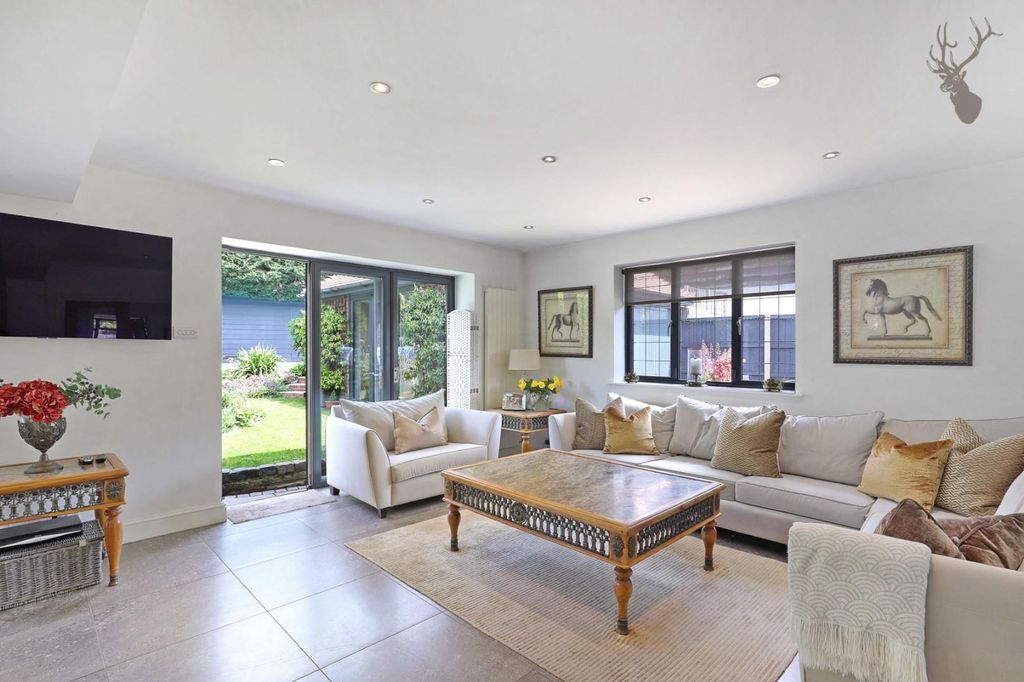 Additional image 5 of 3 bed detached bungalow for saleHomefield Close, Epping CM16