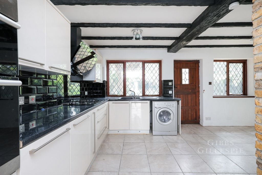 Property photo 1 of 11 Pbox-Img.Jpg