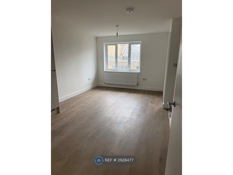 Property photo 3 of 25