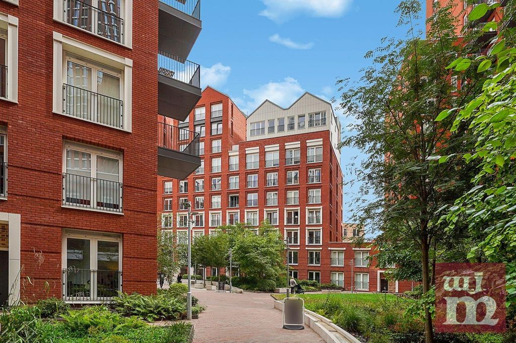 Property photo 1 of 14 Keybridge Tower