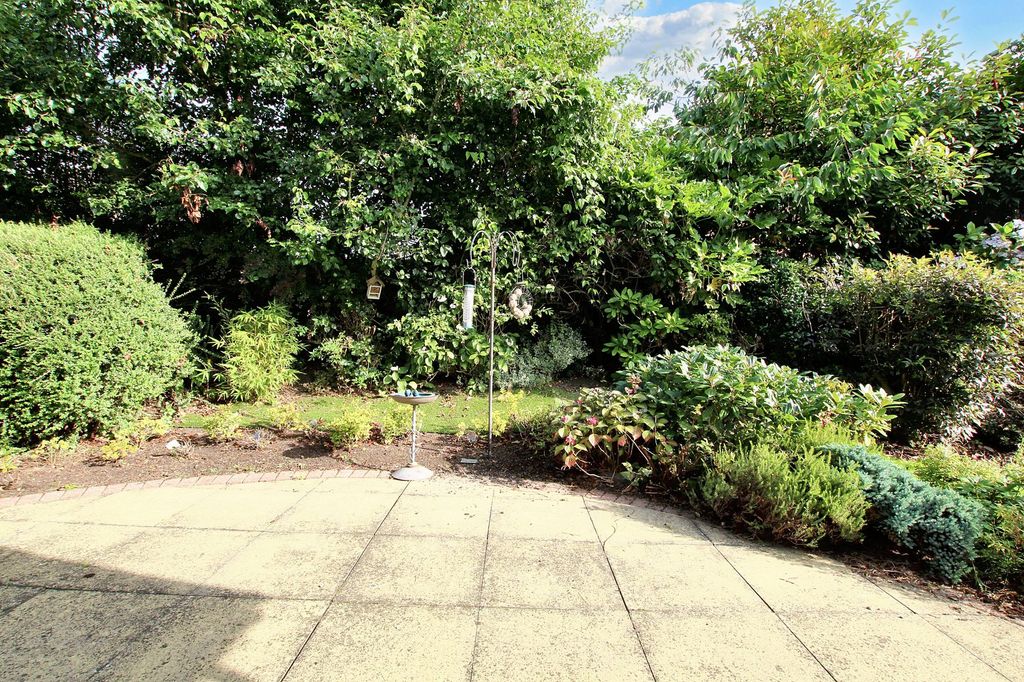 Property photo 2 of 24