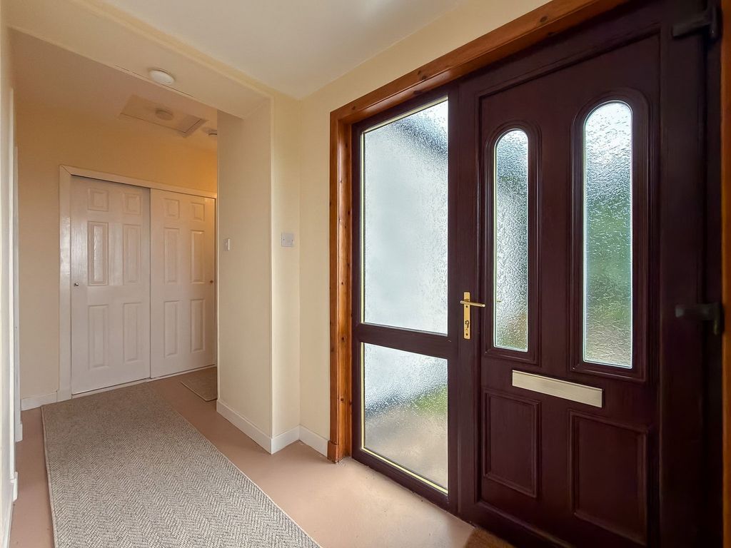 Property photo 3 of 25