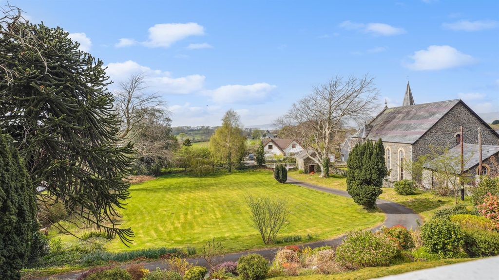 Property photo 3 of 56 61.Jpg