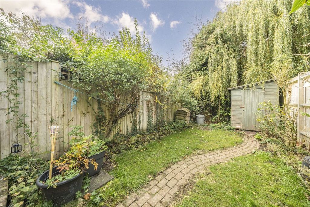 Property photo 2 of 9