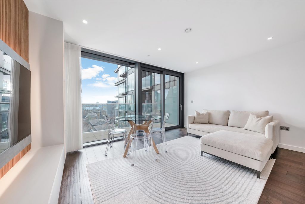 Property photo 3 of 16 Image