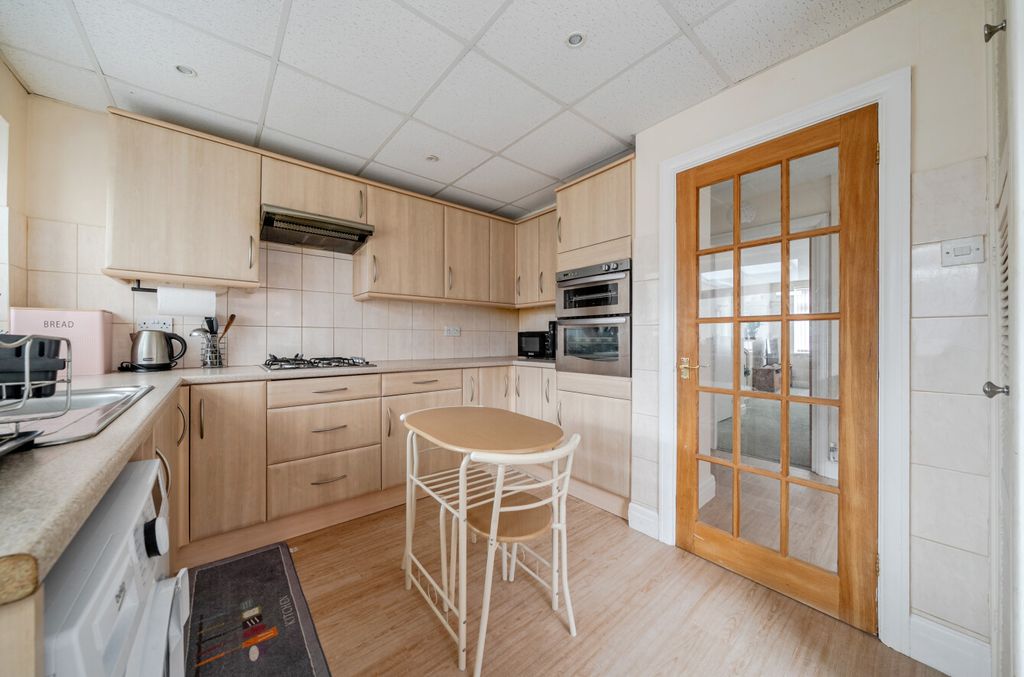 Property photo 2 of 19 1403296-9-697361524A577