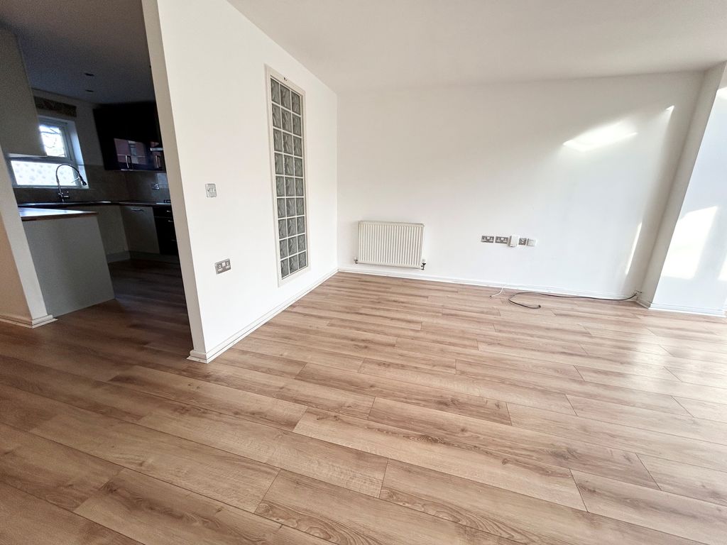 Property photo 1 of 11 Lounge