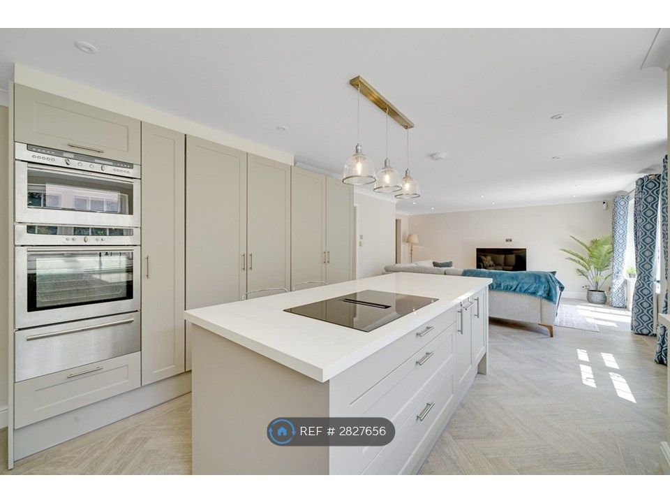 Property photo 2 of 16 Kitchen