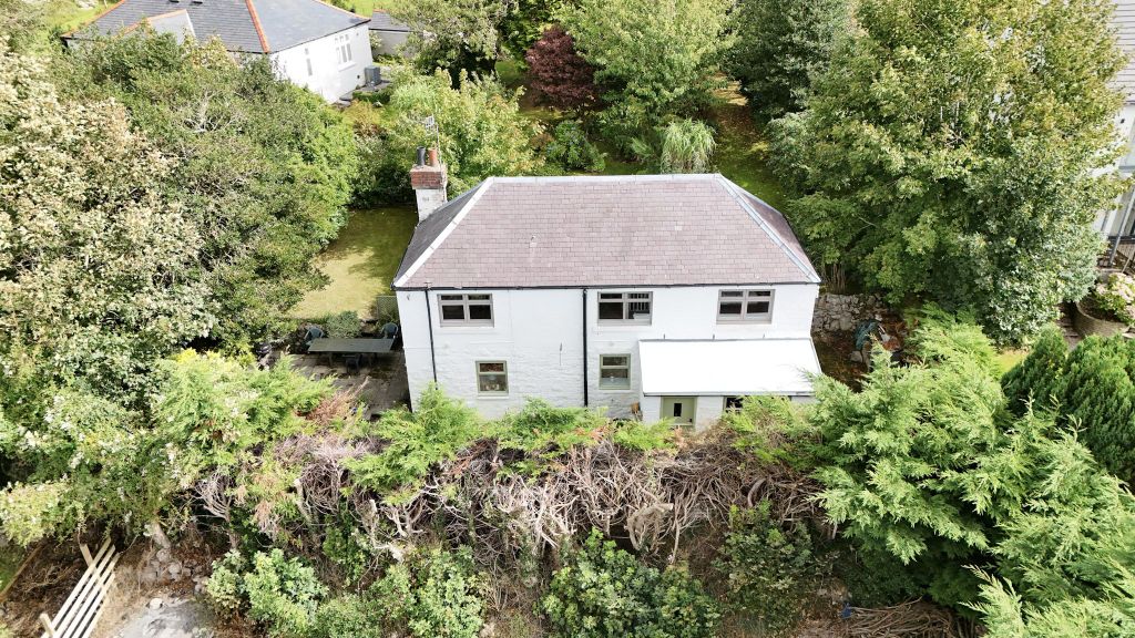 Property photo 2 of 21