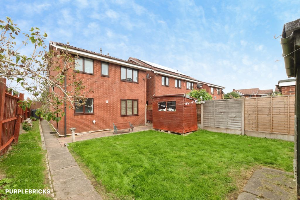 Property photo 2 of 11