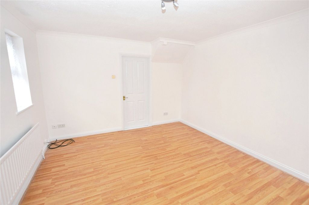 Property photo 2 of 6 Lounge