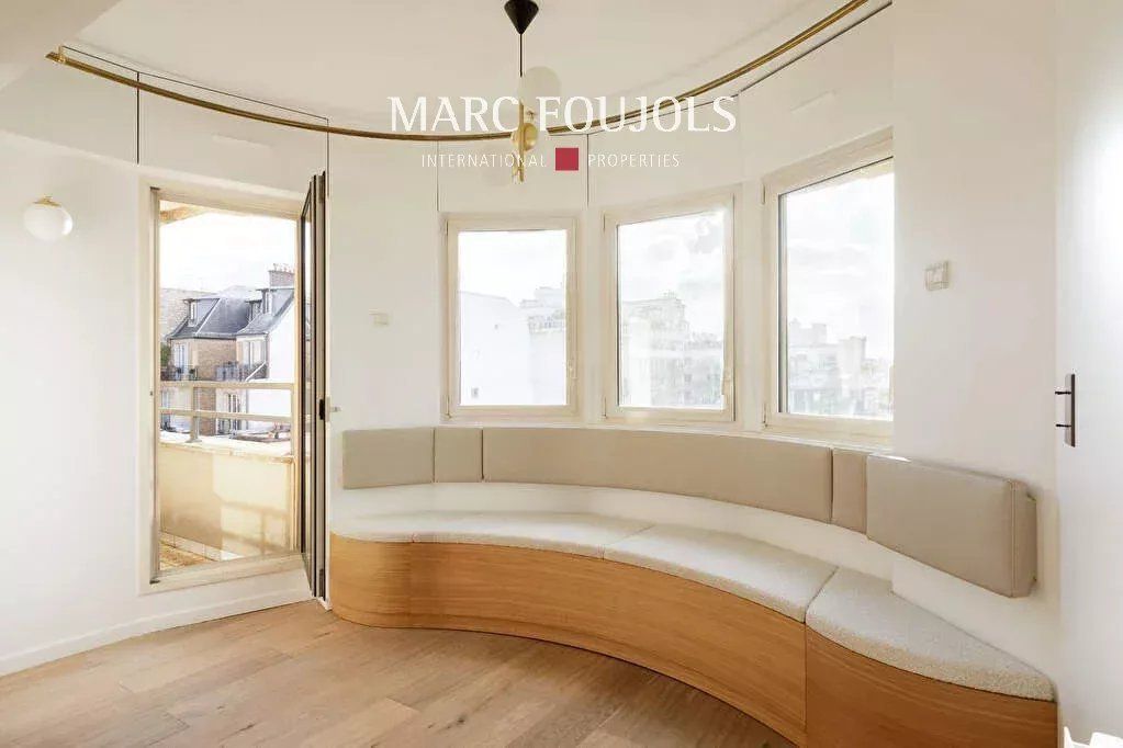 Property photo 1 of 13 Paris XVI - Passy Plaza - Turnkey Pied-À-Terre