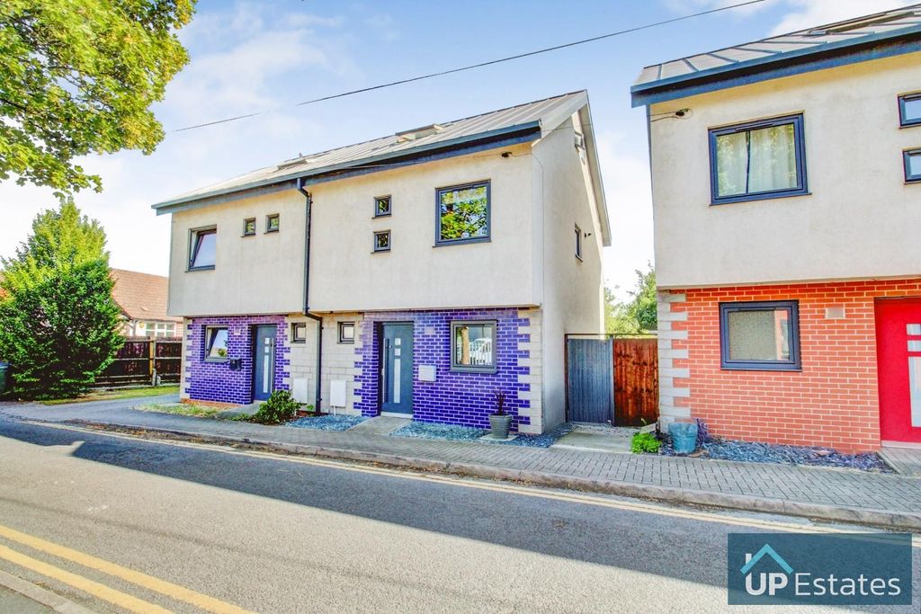 Property photo 1 of 25