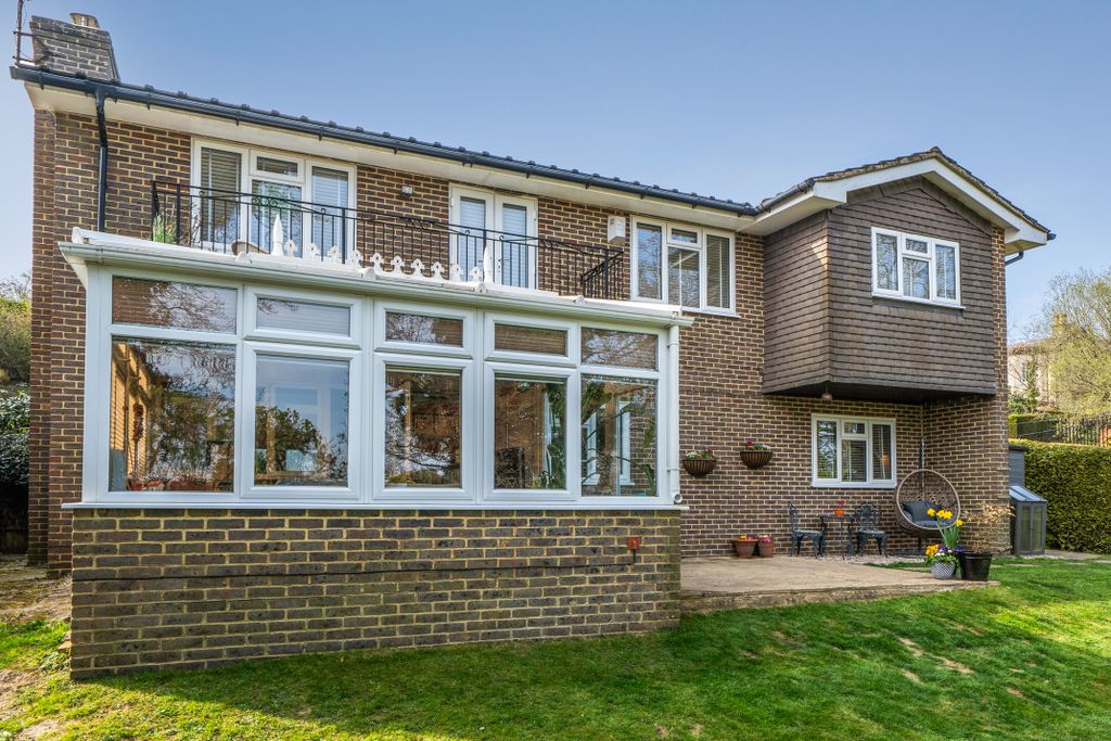Property photo 1 of 33
