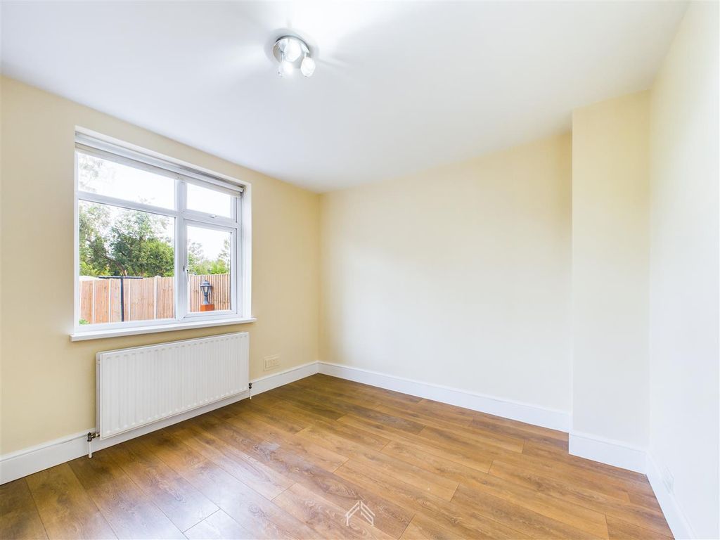 Property photo 2 of 8 Cam02826G0-Pr0010-Still007.Jpg