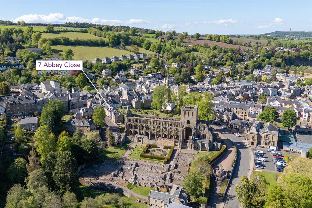 Property photo 1 of 10 7_Abbey_Close_Jedburgh-04.Jpg