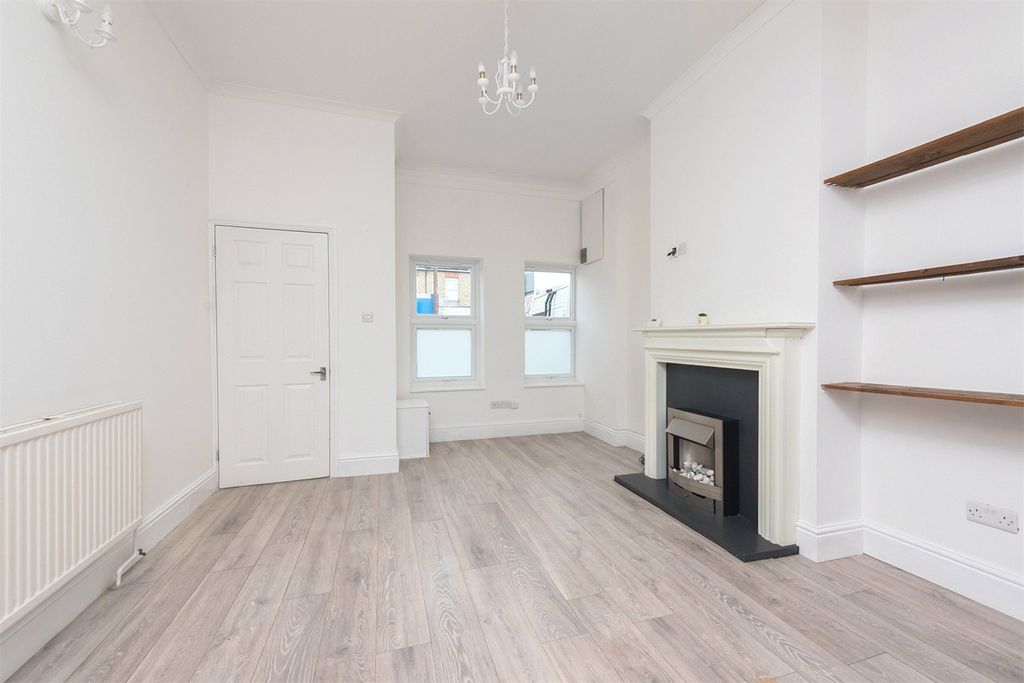 Property photo 3 of 12 Picture No. 07