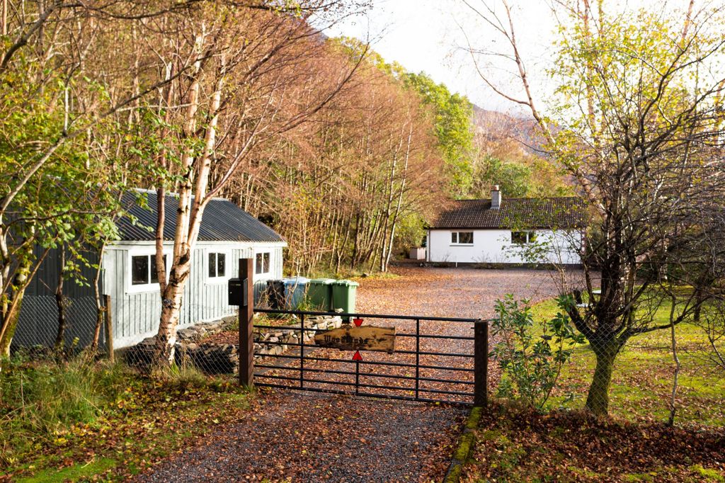 Property photo 2 of 37