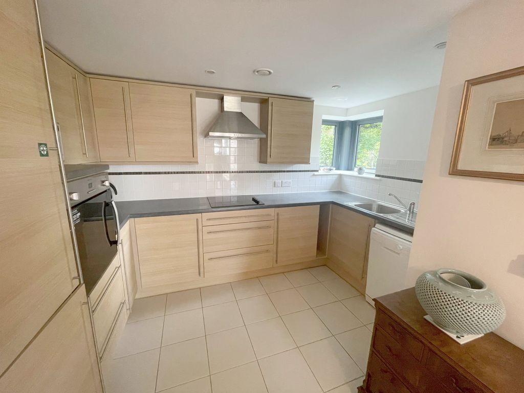Property photo 2 of 17 Kitchen