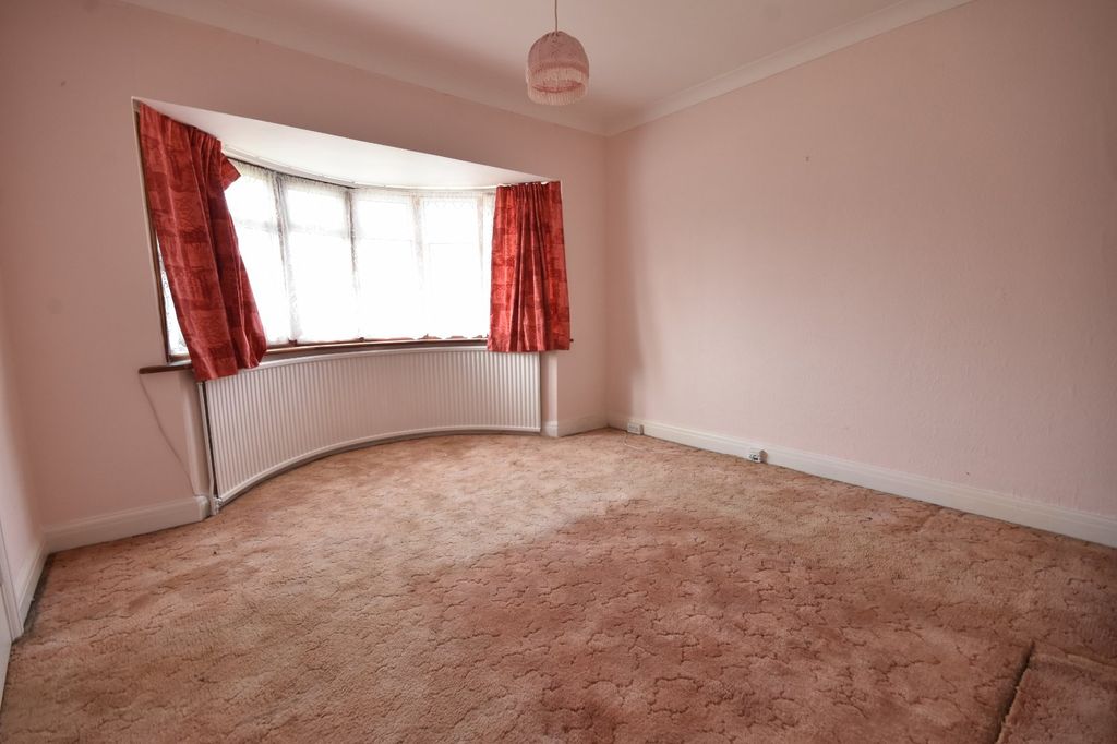 Property photo 2 of 14 Picture No. 15