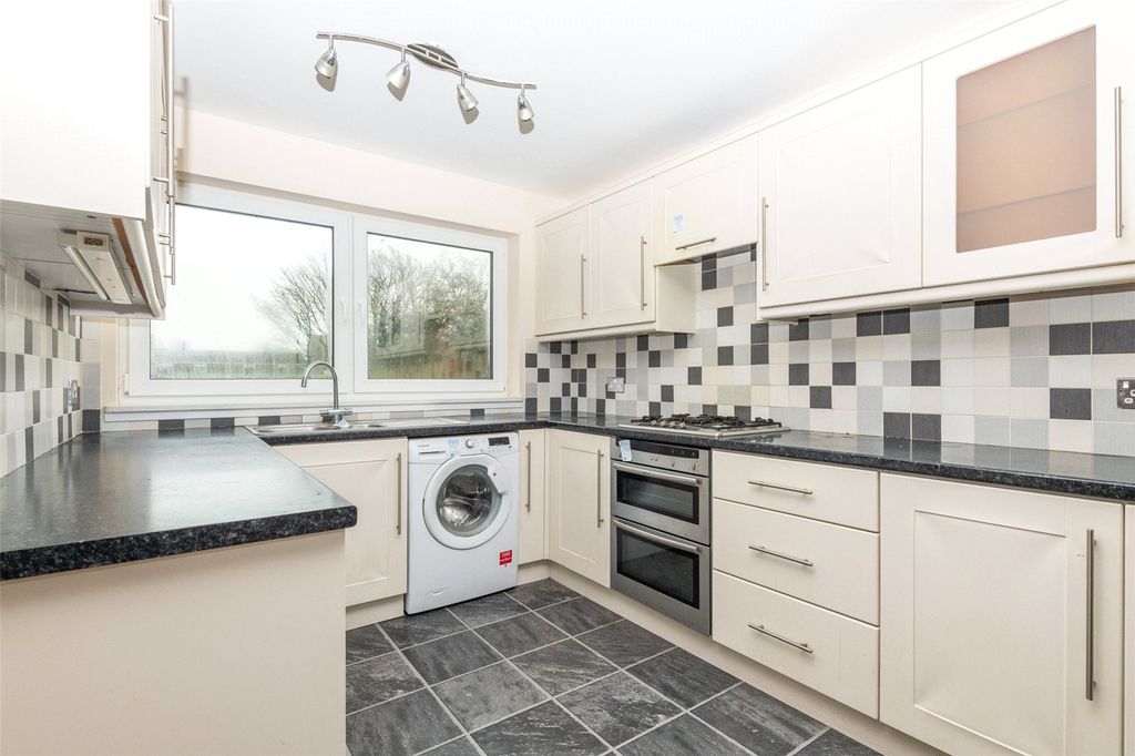 Property photo 2 of 13 Viking Place 3