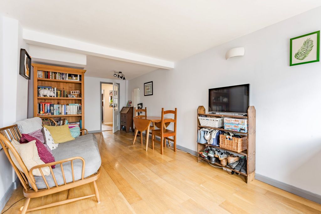 Property photo 2 of 14
