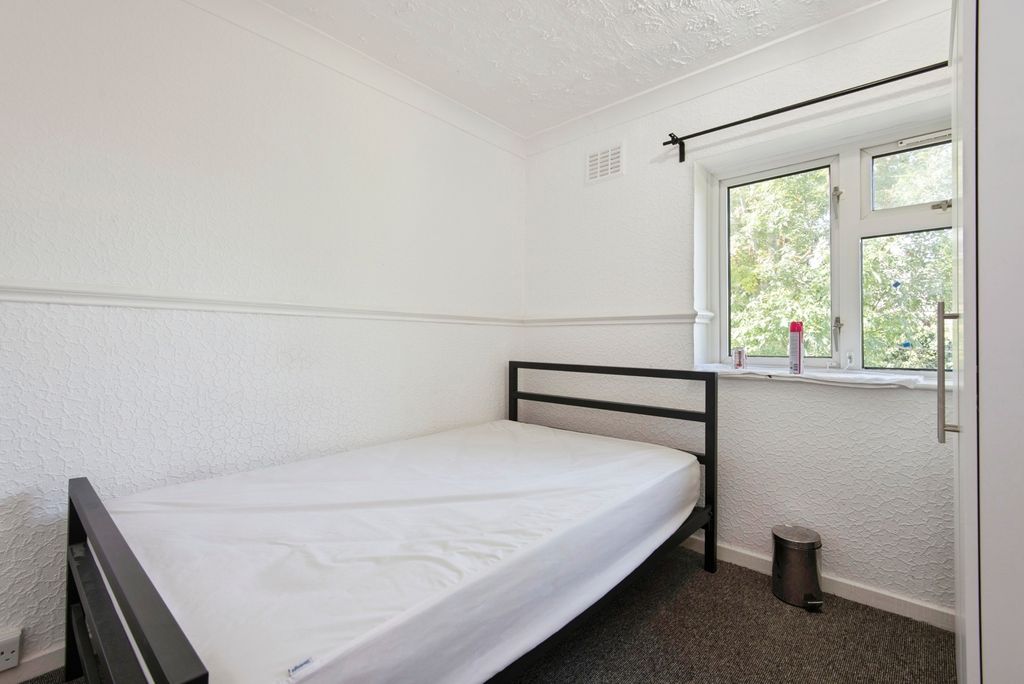 Property photo 2 of 6 Pbox-Img.Jpg