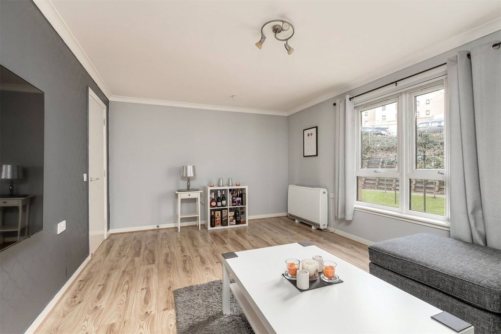 Property photo 3 of 20 Picture No. 08