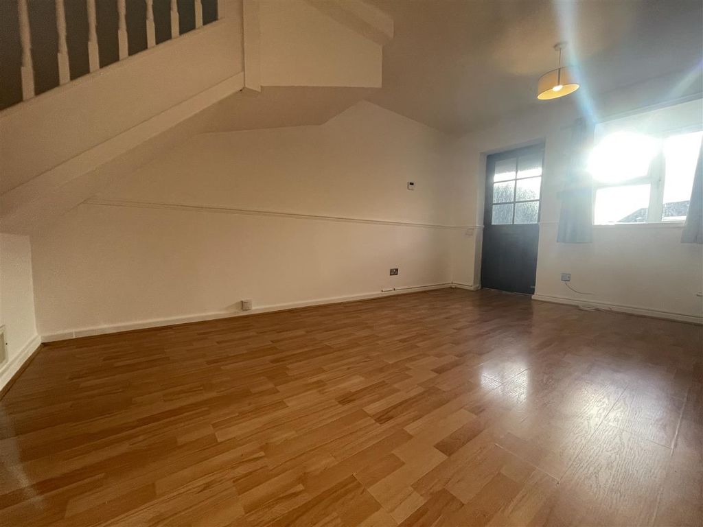 Property photo 2 of 12 Lancaster 1.Jpg