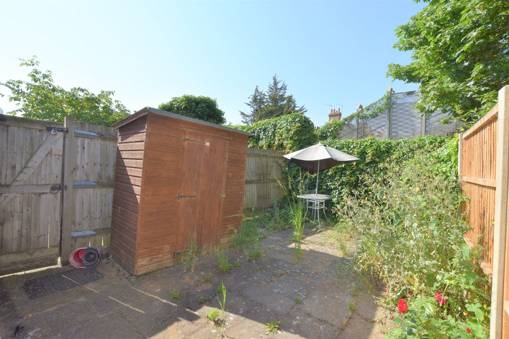 Property photo 2 of 9