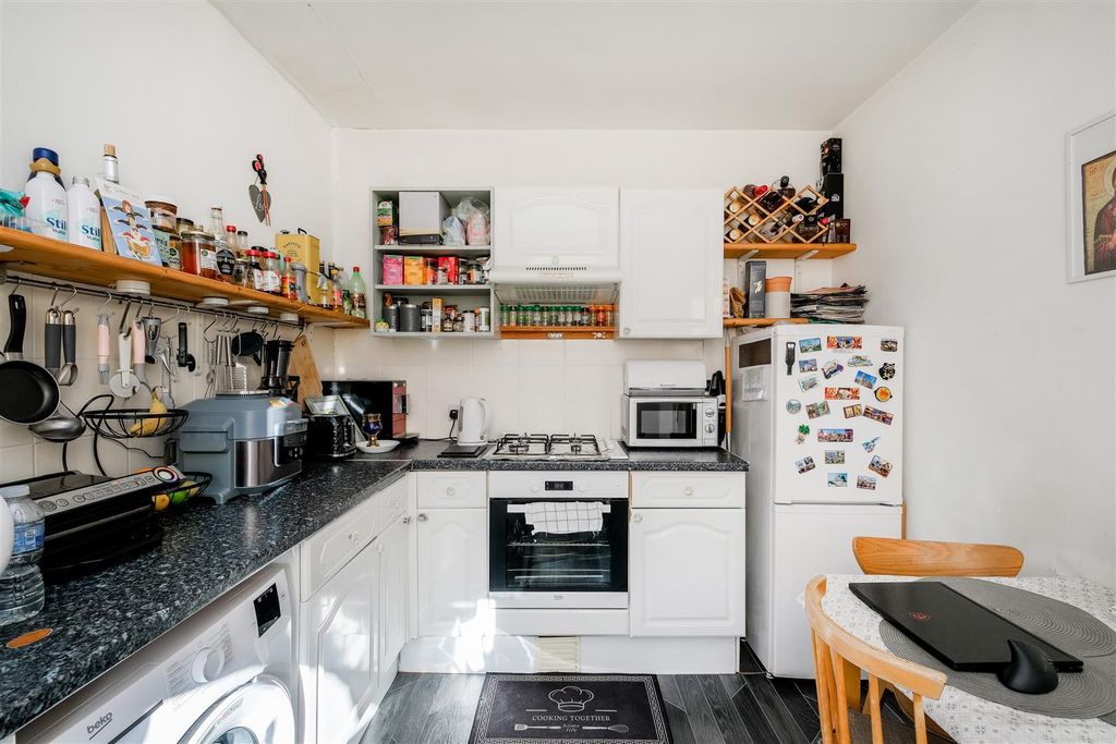 Property photo 3 of 14 54 Camden Road-11.Jpg