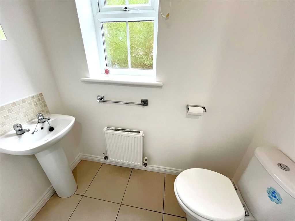 Property photo 2 of 27 Picture No. 06