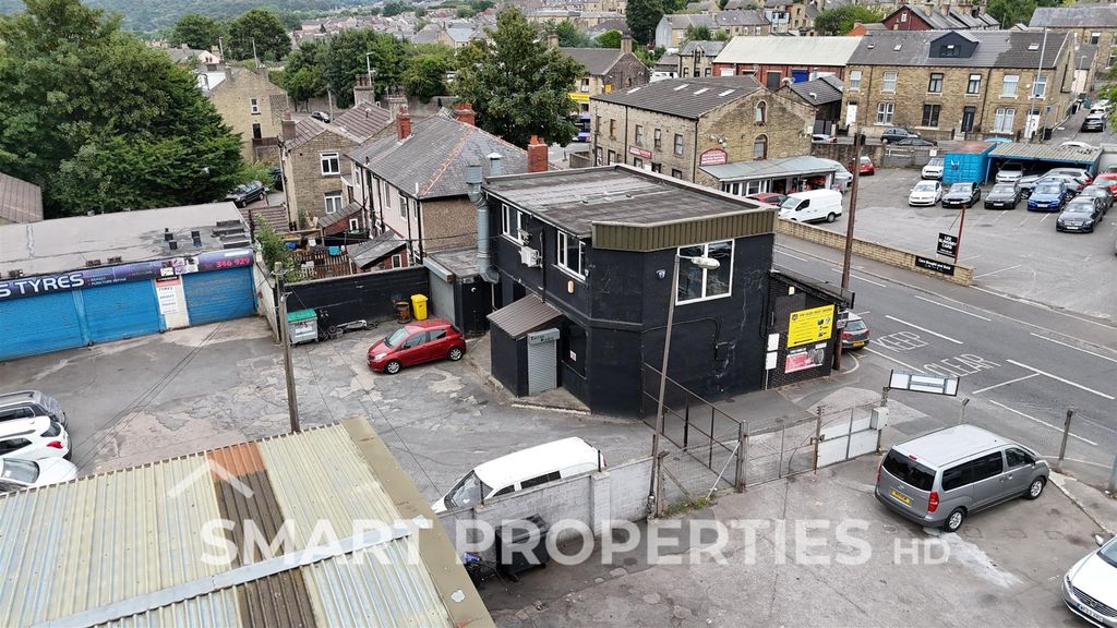 Property photo 2 of 17 Aerial Site And Access View